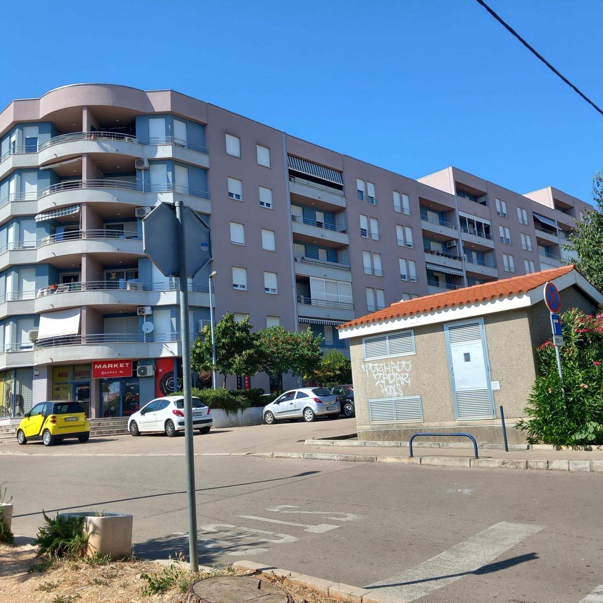 Apartment Inna With Free Garage Parking 扎达尔 外观 照片